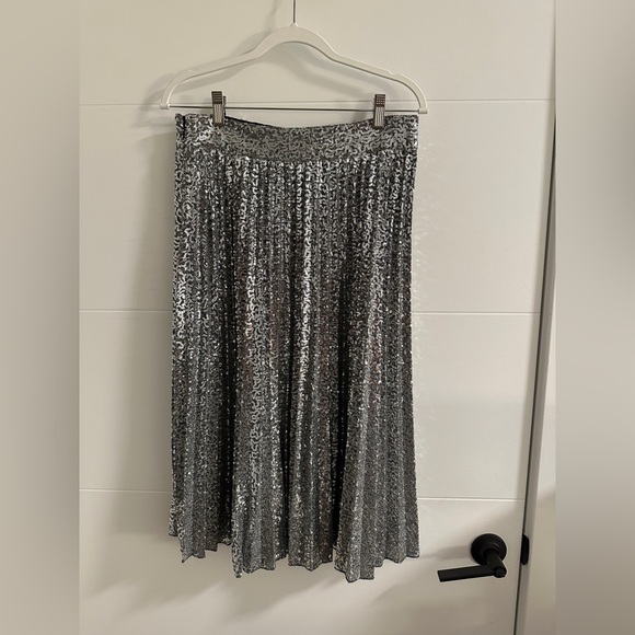Sezane Dino silver sequins pleated skirt size 40 - Picture 8 of 15